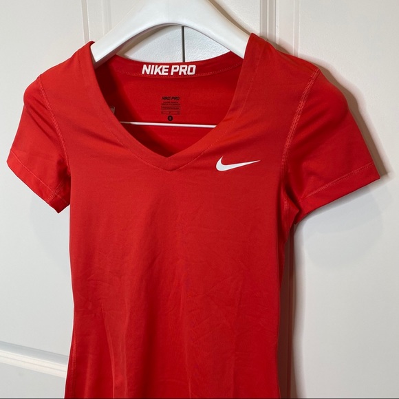 Red Nike PRO DRI-Fi Size S - Picture 4 of 5